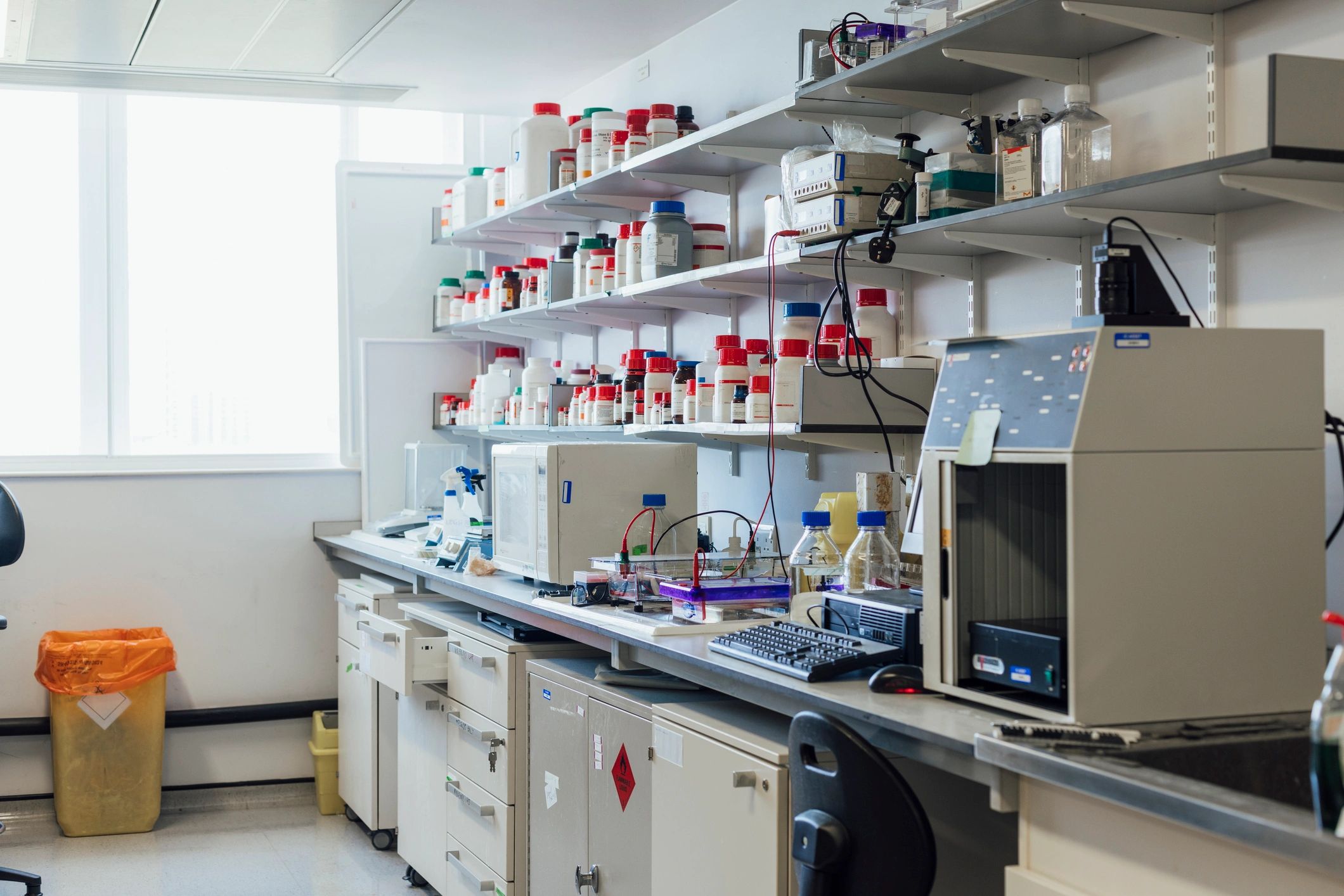 Product development laboratory workspace